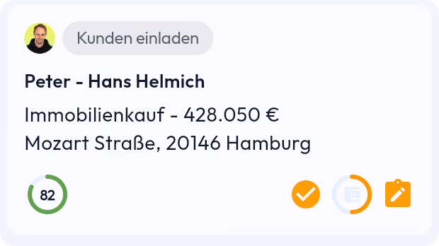 Lead-Karte im HYPOFY CRM mit Lead Score 82: Immobilienkauf über 428.050 Euro in Hamburg, inklusive Status-Aktionen.